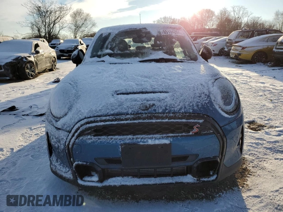 2022 MINI Hardtop 4 Door Cooper S with VIN WMW53DK08N2S29603, listed as a Copart auction lot 85194284 with 14,121 mi miles and Salvage title. Bid and sale history available at DreamBid. Image 5.