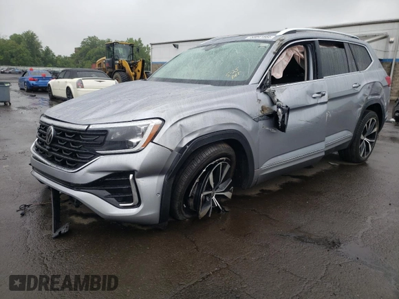 2024 Volkswagen Atlas SEL Premium R-Line with VIN 1V2FR2CA9RC555829, listed as a Copart auction lot 58841885 with 6,535 mi miles and Salvage title. Bid and sale history available at DreamBid. Image 1.