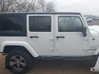 2017 Jeep Wrangler Unlimited 75th Anniversary z VIN 1C4BJWEG9HL684152, wystawiony jako IAAI lot #41880074 z przebiegiem 91 847 mil mil oraz . Historia ofert i sprzedaży dostępna na DreamBid. Obrazek 13.