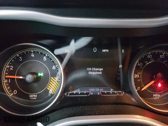 2017 Jeep Cherokee Trailhawk z VIN 1C4PJMBS7HW524644, wystawiony jako Copart lot #54374875 z przebiegiem 166 138 mil mil oraz Czysty tytuł • Clean title. Historia ofert i sprzedaży dostępna na DreamBid. Obrazek 9.
