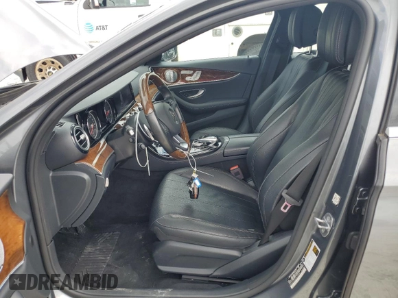2017 Mercedes-Benz E 300 Luxury with VIN WDDZF4KB2HA187054, listed as a Copart auction lot 59384905 with 125,166 mi miles and Salvage title. Bid and sale history available at DreamBid. Image 7.