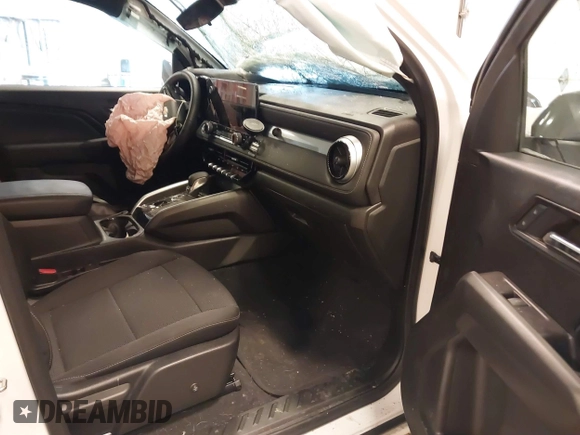 2024 Chevrolet Colorado 4WD LT with VIN 1GCPTCEK1R1131804, listed as a IAAI auction lot 41570513 with 10,882 mi miles and . Bid and sale history available at DreamBid. Image 5.