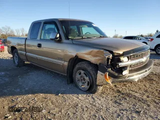 2000 Chevrolet Silverado 1500 with VIN 2GCEC19V0Y1229330, listed as a Copart auction lot 80434394 with 127,188 mi miles and Salvage Title. Bid and sale history available at carsss.com. Image 4.