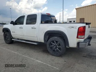 2011 GMC Sierra 1500 SLE with VIN 3GTP2VE33BG266362, listed as a Copart auction lot 62842195 with 148,679 mi miles and Salvage title. Bid and sale history available at DreamBid. Image 2.