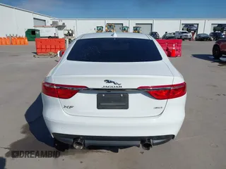 2017 Jaguar XF 35t Premium with VIN SAJBD4BV4HCY47645, listed as a IAAI auction lot 41283443 with 50,874 mi miles. Bid and sale history available at carsss.com. Image 16.