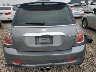 2008 MINI Hardtop S z VIN WMWMF73558TT89922, wystawiony jako Copart lot #88080275 z przebiegiem Nie podano mil oraz Szkoda całkowita • Salvage title. Historia ofert i sprzedaży dostępna na DreamBid. Obrazek 6.