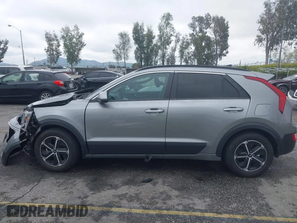 2023 Kia Niro LX with VIN KNDCP3LE5P5090549, listed as a IAAI auction lot 41874882 with 25,894 mi miles. Bid and sale history available at carsss.com. Image 14.