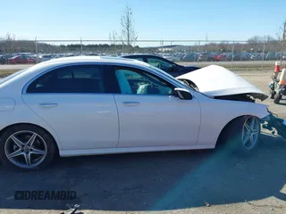 2019 Mercedes-Benz E 300 с VIN WDDZF4JB3KA515414, выставлен на аукционе IAAI как лот 38868239 с пробегом 61 449 миль миль и . История ставок и продаж доступна на DreamBid. Изображение 12.