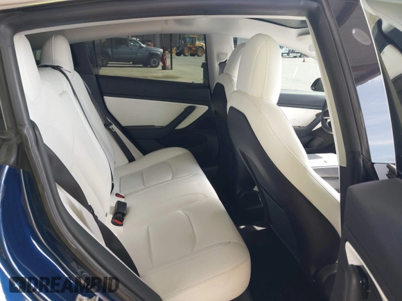 2019 Tesla Model 3 Mid Range z VIN 5YJ3E1EA3KF314882, wystawiony jako IAAI lot #42009874 z przebiegiem 160 381 mil mil oraz . Historia ofert i sprzedaży dostępna na DreamBid. Obrazek 8.