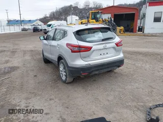 2020 Nissan Rogue Sport SL with VIN JN1BJ1CW5LW390349, listed as a IAAI auction lot 41432049 with 35,028 mi miles. Bid and sale history available at carsss.com. Image 3.