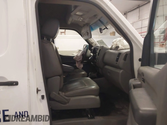 2017 Nissan NV Cargo SV z VIN 1N6BF0LY7HN808530, wystawiony jako IAAI lot #41222479 z przebiegiem 178 092 mil mil oraz . Historia ofert i sprzedaży dostępna na DreamBid. Obrazek 5.