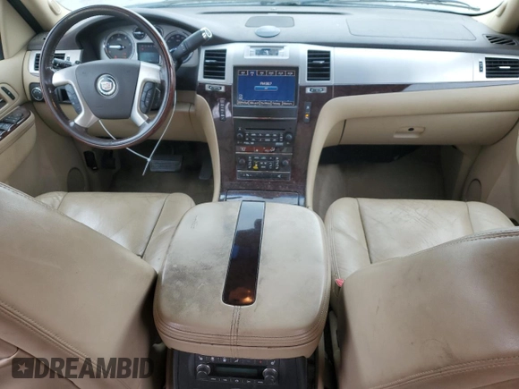 2011 Cadillac Escalade Premium z VIN 1GYS4CEF7BR213743, wystawiony jako Copart lot #55915025 z przebiegiem 293 784 mil mil oraz Tytuł czysty. Historia ofert i sprzedaży dostępna na DreamBid. Obrazek 8.