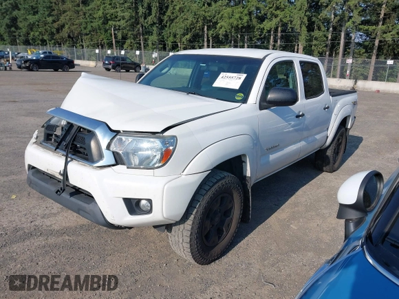 2015 Toyota Tacoma with VIN 3TMLU4EN5FM182720, listed as a IAAI auction lot 42555728 with 183,081 mi miles and . Bid and sale history available at DreamBid. Image 17.