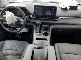 2021 Toyota Sienna Limited with VIN 5TDZSKFC3MS008238, listed as a Copart auction lot 46328225 with 28,269 mi miles and Salvage Title. Bid and sale history available at DreamBid. Image 8.