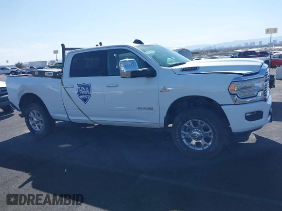2024 Ram 2500 Laramie z VIN 3C6UR5FL7RG276925, wystawiony jako IAAI lot #41983387 z przebiegiem 29 458 mil mil oraz . Historia ofert i sprzedaży dostępna na DreamBid. Obrazek 13.