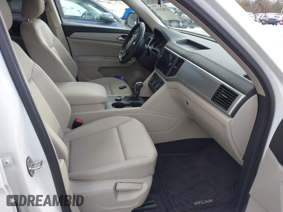 2019 Volkswagen Atlas SE с VIN 1V2LR2CA7KC602431, выставлен на аукционе IAAI как лот 41462436 с пробегом 66 186 миль миль и . История ставок и продаж доступна на DreamBid. Изображение 5.