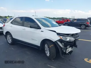 2020 Chevrolet Equinox LS z VIN 3GNAXSEV2LS712840, wystawiony jako IAAI lot #42347271 z przebiegiem 33 126 mil mil oraz . Historia ofert i sprzedaży dostępna na DreamBid. Obrazek 1.