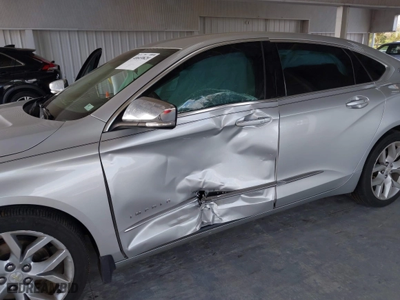 2015 Chevrolet Impala LTZ with VIN 2G1165S3XF9278466, listed as a IAAI auction lot 40669820 with 103,435 mi miles. Bid and sale history available at carsss.com. Image 6.