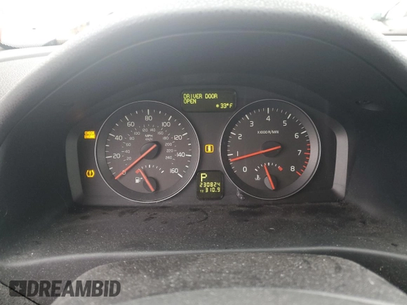 2008 Volvo V50 2.4L with VIN YV1MW390782393087, listed as a Copart auction lot 43732605 with 230,824 mi miles and Salvage Title. Bid and sale history available at carsss.com. Image 9.