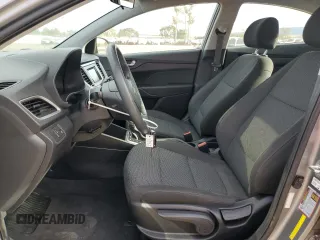 2021 Hyundai Accent SE z VIN 3KPC24A65ME149499, wystawiony jako Copart lot #72032043 z przebiegiem 53 262 mil mil oraz Szkoda całkowita • Salvage title. Historia ofert i sprzedaży dostępna na DreamBid. Obrazek 7.