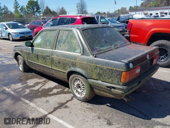 1989 BMW 3 Series 325is z VIN WBAAA2300KAE71779, wystawiony jako IAAI lot #41819881 z przebiegiem 146 433 mil mil oraz . Historia ofert i sprzedaży dostępna na DreamBid. Obrazek 3.
