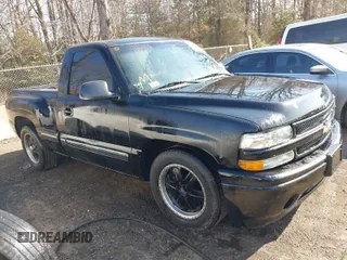 2000 Chevrolet Silverado 1500 with VIN 1GCEC14W7YZ263739, listed as a IAAI auction lot 41692465 with 323,981 mi miles and . Bid and sale history available at DreamBid. Image 1.
