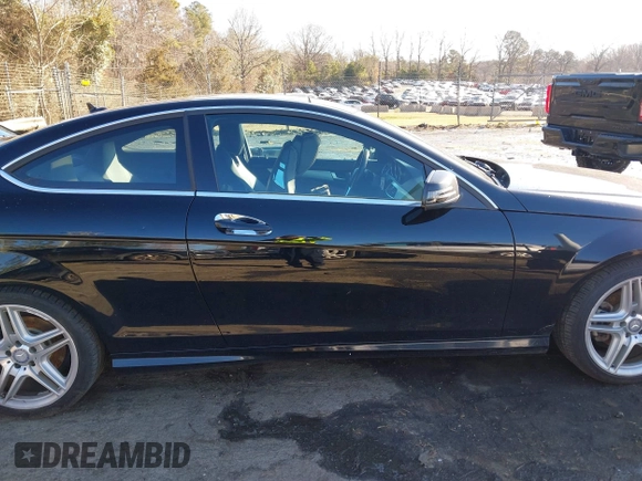2015 Mercedes-Benz C-Class C 250 with VIN WDDGJ4HB2FG386158, listed as a IAAI auction lot 41373544 with 94,309 mi miles. Bid and sale history available at carsss.com. Image 14.