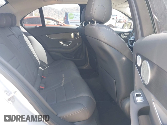 2020 Mercedes-Benz C 300 с VIN W1KWF8DB4LR579695, выставлен на аукционе IAAI как лот 42401232 с пробегом 76 765 миль миль и . История ставок и продаж доступна на DreamBid. Изображение 8.