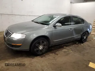 2008 Volkswagen Passat Komfort z VIN WVWAK73C48E101313, wystawiony jako Copart lot #57823955 z przebiegiem 211 963 mil mil oraz Szkoda całkowita • Salvage title. Historia ofert i sprzedaży dostępna na DreamBid. Obrazek 1.