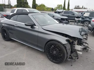 2019 Mercedes-Benz C 300 z VIN WDDWK8DB4KF901750, wystawiony jako IAAI lot #42127043 z przebiegiem 51 498 mil mil oraz . Historia ofert i sprzedaży dostępna na DreamBid. Obrazek 1.