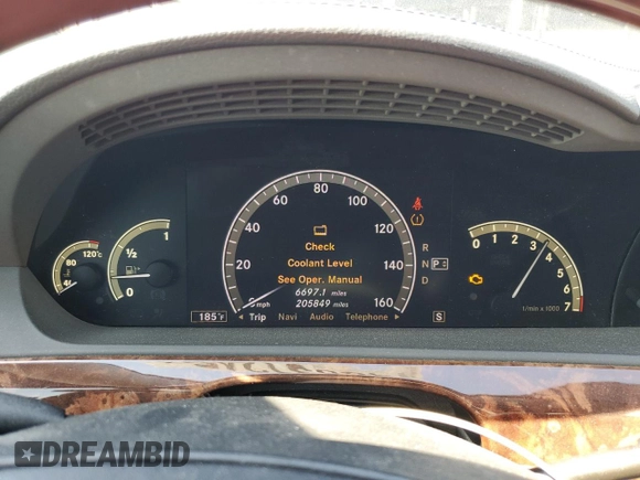 2008 Mercedes-Benz S 550 with VIN WDDNG71XX8A206492, listed as a Copart auction lot 48831245 with 205,849 mi miles and Salvage Title. Bid and sale history available at DreamBid. Image 9.