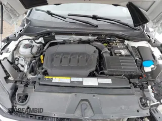 2021 Volkswagen Arteon SEL R-Line z VIN WVWSR7AN6ME007156, wystawiony jako IAAI lot #42254735 z przebiegiem 32 004 mil mil oraz . Historia ofert i sprzedaży dostępna na DreamBid. Obrazek 10.