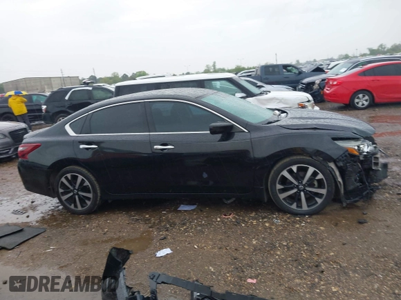 2018 Nissan Altima 2.5 SR with VIN 1N4AL3AP1JC131386, listed as a IAAI auction lot 41895828 with 58,912 mi miles. Bid and sale history available at carsss.com. Image 14.