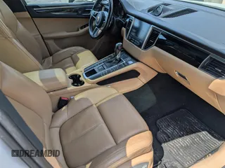 2018 Porsche Macan S z VIN WP1AB2A53JLB30292, wystawiony jako Copart lot #58527075 z przebiegiem 63 041 mil mil oraz Szkoda całkowita • Salvage title. Historia ofert i sprzedaży dostępna na DreamBid. Obrazek 5.