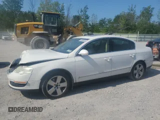 2008 Volkswagen Passat Value Edition with VIN WVWAK93C18P069856, listed as a Copart auction lot 65686645 with 174,122 mi miles and Salvage title. Bid and sale history available at DreamBid. Image 1.