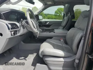 2018 Lincoln Navigator Select z VIN 5LMJJ2JT4JEL20313, wystawiony jako Copart lot #54561755 z przebiegiem 231 581 mil mil oraz Czysty tytuł • Clean title. Historia ofert i sprzedaży dostępna na DreamBid. Obrazek 7.
