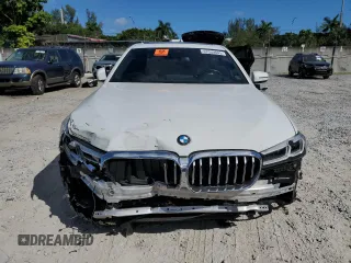 2022 BMW 5 Series 530i xDrive with VIN WBA13BJ0XNCK80986, listed as a Copart auction lot 44539685 with 32,063 mi miles and Salvage Title. Bid and sale history available at carsss.com. Image 5.