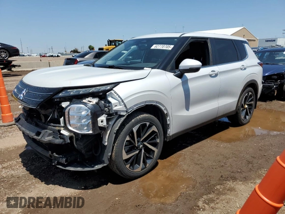 2022 Mitsubishi Outlander SE with VIN JA4J3UA80NZ011133, listed as a Copart auction lot 62770705 with 37,530 mi miles and Salvage title. Bid and sale history available at DreamBid. Image 1.