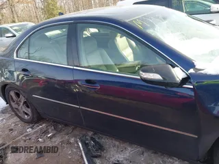 2005 Acura RL with VIN JH4KB16525C021514, listed as a IAAI auction lot 41231221 with Not provided miles and . Bid and sale history available at DreamBid. Image 13.
