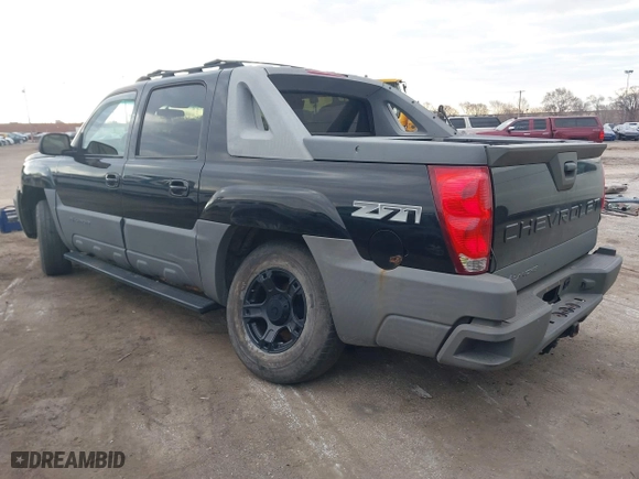 2002 Chevrolet Avalanche with VIN 3GNEK13T82G268036, listed as a IAAI auction lot 41882508 with 349,493 mi miles. Bid and sale history available at carsss.com. Image 3.