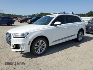 2017 Audi Q7 Premium z VIN WA1AAAF74HD025817, wystawiony jako Copart lot #56036985 z przebiegiem 130 410 mil mil oraz Szkoda całkowita • Salvage title. Historia ofert i sprzedaży dostępna na DreamBid. Obrazek 1.