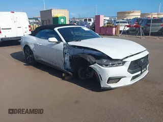 2024 Ford Mustang EcoBoost z VIN 1FAGP8UH3R5126397, wystawiony jako IAAI lot #41917899 z przebiegiem 15 743 mil mil oraz . Historia ofert i sprzedaży dostępna na DreamBid. Obrazek 1.