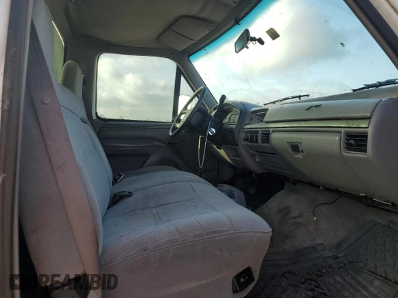 1995 Ford F-150 with VIN 1FTEF15H8SLA73997, listed as a Copart auction lot 44080955 with 189,389 mi miles and Clean Title. Bid and sale history available at carsss.com. Image 10.