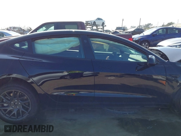 2025 Tesla Model 3 Long Range z VIN 5YJ3E1EA3SF981743, wystawiony jako IAAI lot #42352588 z przebiegiem Nie podano mil oraz . Historia ofert i sprzedaży dostępna na DreamBid. Obrazek 12.