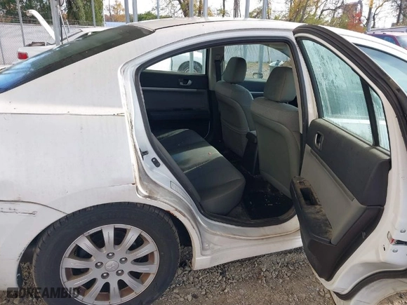 2011 Mitsubishi Galant FE with VIN 4A32B2FF0BE030385, listed as a IAAI auction lot 40740593 with 137,279 mi miles. Bid and sale history available at carsss.com. Image 8.