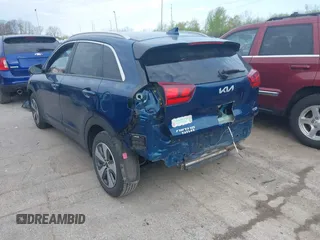 2022 Kia Niro LX with VIN KNDCB3LCXN5512079, listed as a IAAI auction lot 42090560 with 36,552 mi miles. Bid and sale history available at carsss.com. Image 3.