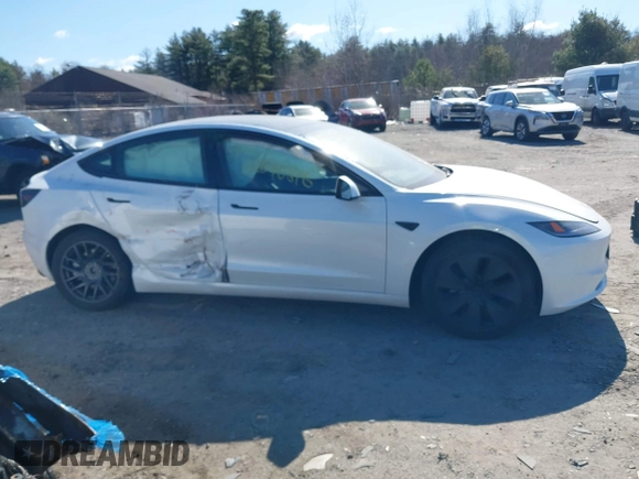 2025 Tesla Model 3 Long Range with VIN 5YJ3E1EA7SF923943, listed as a IAAI auction lot 42040876 with 1,547 mi miles and . Bid and sale history available at DreamBid. Image 12.