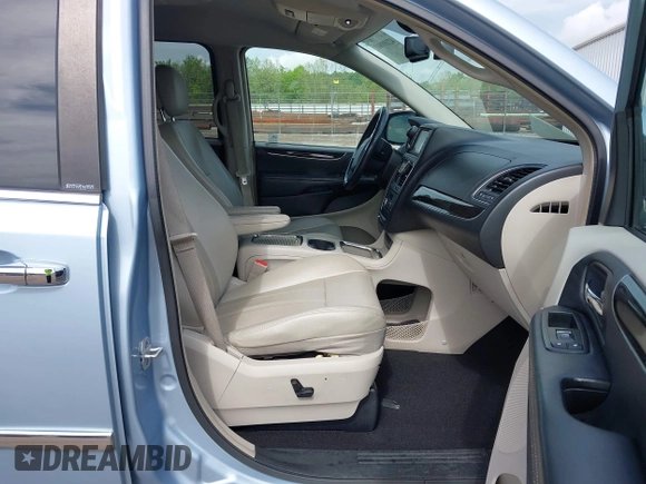 2012 Chrysler Town & Country Touring L with VIN 2C4RC1CG1CR393269, listed as a IAAI auction lot 42101848 with 144,881 mi miles and . Bid and sale history available at carsss.com. Image 5.