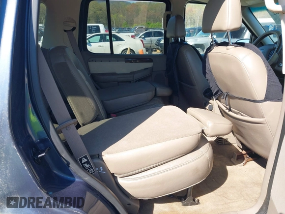 2002 Ford Explorer Eddie Bauer z VIN 1FMZU74E82UA41218, wystawiony jako IAAI lot #41890862 z przebiegiem 230 201 mil mil oraz . Historia ofert i sprzedaży dostępna na DreamBid. Obrazek 8.