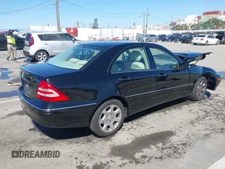 2005 Mercedes-Benz C 240 with VIN WDBRF61J15F622903, listed as a IAAI auction lot 41814269 with 60,841 mi miles and . Bid and sale history available at DreamBid. Image 4.